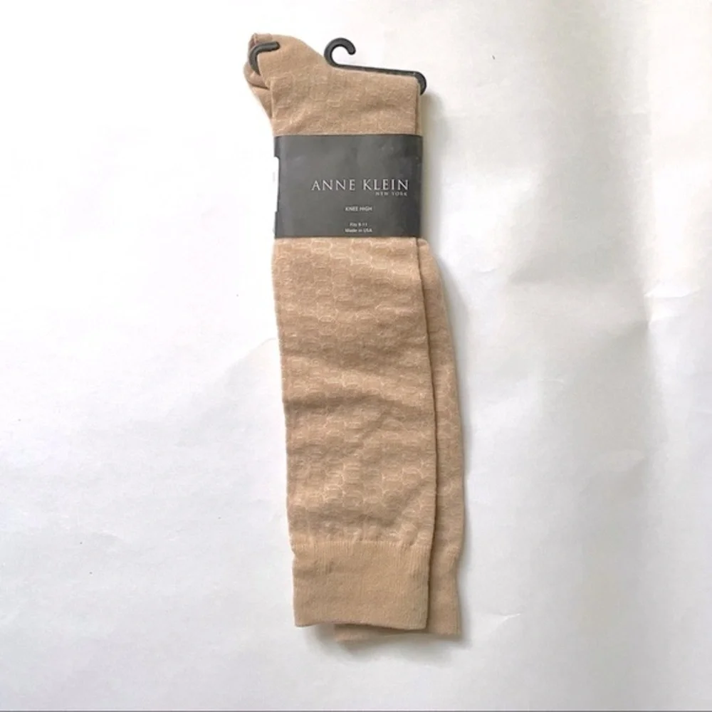🎯3/$10 NWT Anne Klein Tan Knee High Trouser Socks Tan